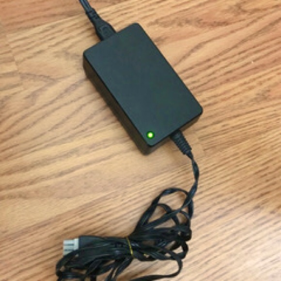 HP Genuine Original 0957-2231 AC Adapter - Picture 2 of 3